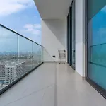 Smart Living I High Speed Wi-Fi I City View