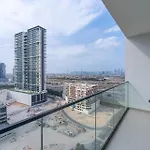Smart Living I High Speed Wi-Fi I City View