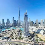 Burj Royale - Mesmerizing Three Bed With Burj View