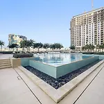 First Class 2Br Sophisticated & Luxurious