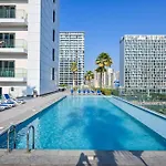 Luxurious Studio With Bay View In Sol Bay