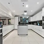 First Class Exceptional Penthouse Living In Jbr