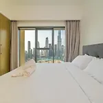 Modern Home With Full Burj Khalifa Views 201Br-2