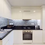 Aykon City - Glamorous Two Bedroom In Business Bay