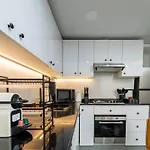 Dubai Marina - 1 Bhk Elegant Apartment