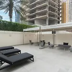 High Floor - 2Br Apartment In Marina Arcade, Dubai Marina - Allsopp & Allsopp