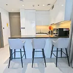 1Br By Dubai Crystal Lagoon In District One Meydan