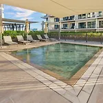 Waves - Stunning 1Br With Huge Terrace & Scenic Views