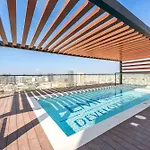 Modern Studio Apartment With Pool View For 2 In Jvc