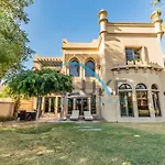 Luxurious 4Br With Maids Room Villa In Canal Cove, Palm Jumeirah By Deluxe Holiday Homes
