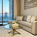 Deluxe 1 Bedroom Fully Furnished Apartment In Jvc