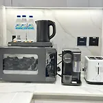 Deluxe 1 Bedroom Fully Furnished Apartment In Jvc