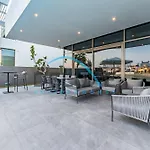 Elegant 6Br Beachfront Villa With Rooftop And Own Pool By Deluxe Holiday Homes