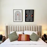 Step Into Sophistication - Stylish 1-Br Apartment In Downtown Dubai By Petals Holiday Homes
