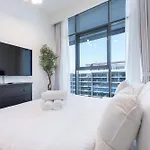 Bright And Elegant 3-Bedroom Escape Perfect For Families In Meydan