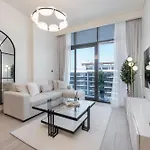 Bright And Elegant 3-Bedroom Escape Perfect For Families In Meydan