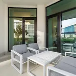 Exclusive 1Br Big Layout 5 Mins Form Burj Khalifa