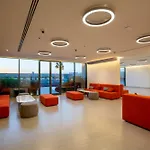 Comfy 1Br W Cinema Room Business Centre Pool Table And Sauna