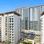Silkhaus Luxurious 1 Bdr High End Neighborhood