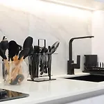 Cosy Studio In Binghatti House