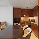 Downtown 1Br W Burj Khalifa View