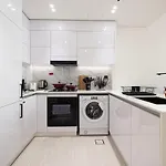 Brand New Apt On Top Floor 1Br W Spa And Pool
