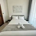 Cozy Modern 1-Bedroom In Jvc