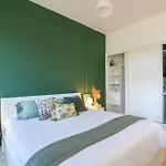 Spacious Studio In A Green Oasis