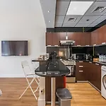 Luxurious Studio - Golf View - Sports City - Dubai