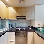 Primestay - 1Br In Eleganz By Danube - Jvc