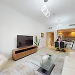 Primestay - 1Br In Eleganz By Danube - Jvc