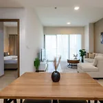 Brand New 1Br Apartment Near Burj Khalifa & Dubai Mall - Allsopp & Allsopp