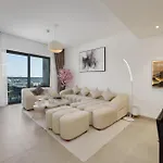 Daniels 1Br At Waves Grande In Sobha Hartland