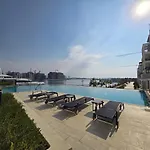Stylish 1Br La Mer, La Cote B2