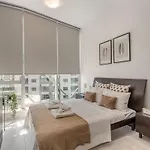 Amazing 1-Bedroom Apartment For 4 With Rooftop Pool-Dubai Marina