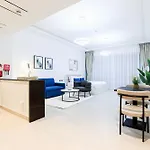 Stylish Stu In Medore Apt With Modern Amenities