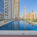 Modern Retreat With Balcony And Burj Khalifa View