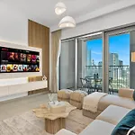 Blissful Stays At Downtown Views Ii- 5Min Walk To Dubai Mall, Burj Khalifa With Infinity Pool