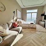 Warm And Elegant Studio In Dubai