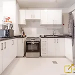 Tranquil 3Br Townhouse In Damac Hills2 By Deleguest