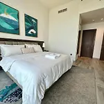 Dvr 1 Bedroom In Awani Palm View Hotel Apartment