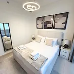 Brand New Modern Great Location