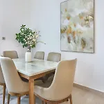 Luxury Living In Marina Liv Residence 2Br