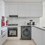 Exceptional 1Br Flat Wbalcony Gym & Pool In Jvc