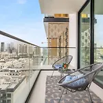 Exceptional 1Br Flat Wbalcony Gym & Pool In Jvc