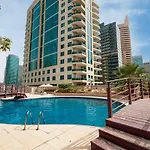 Lux 5Br Marina Apt With Jacuzzi, Walk To Beach, Gym