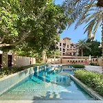 Silkhaus Peaceful 1Bdr With Private Garden In Downtown Dubai