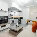 Dubai Marina - 1 Bhk Stunning Apartment