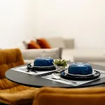 Dubai Marina - 1 Bhk Stunning Apartment