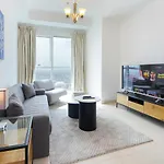 Scenic 1Br Apartment With Canal & Marina Views